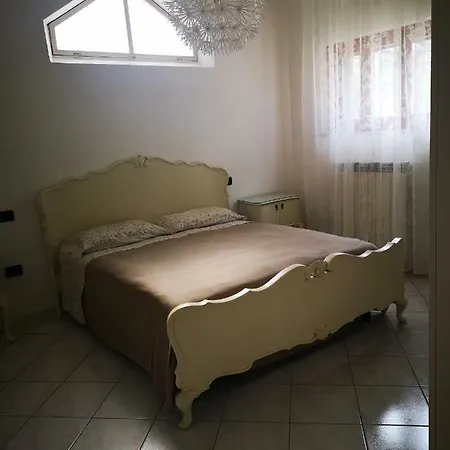Bianco Apartment